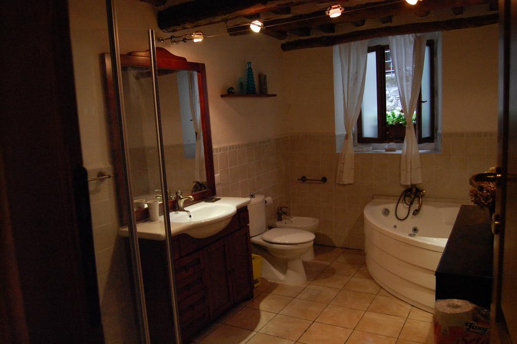 Casa Webb Villa Bagni di Lucca Rum bild