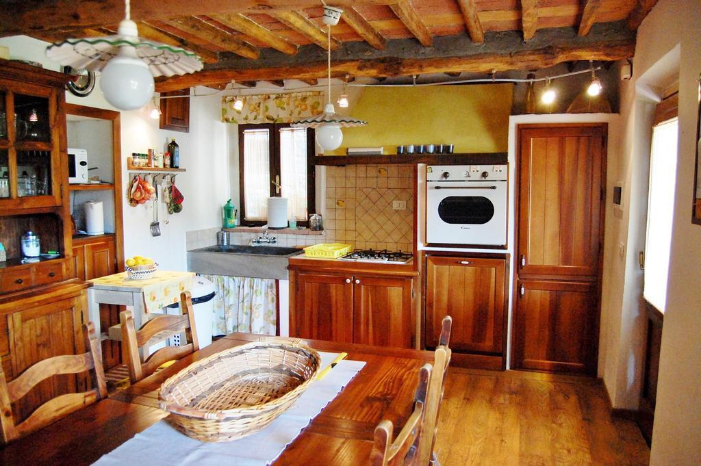 Casa Webb Villa Bagni di Lucca Rum bild